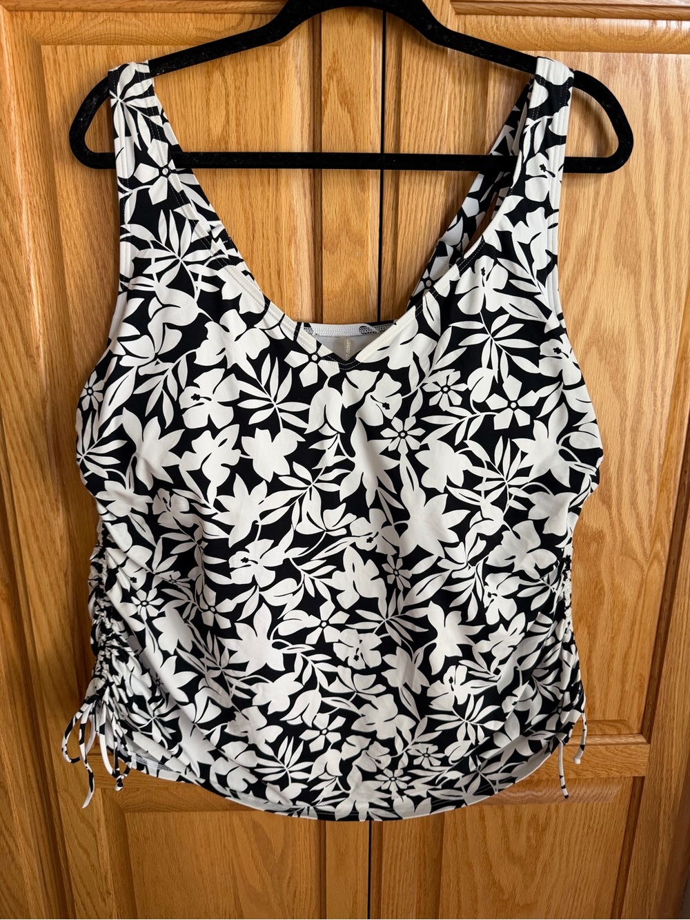 Lands' End Black & White Floral Underwire Swim tankini- 20W